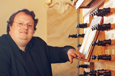 Martin Schmeding an der Orgel