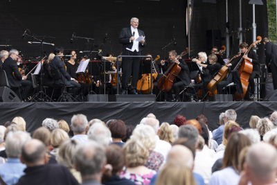 Kapellmeister Thomas Wicklein und das Philharmonische Orchester Altenburg Gera