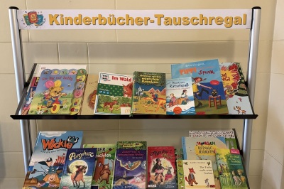 Büchertauschregal