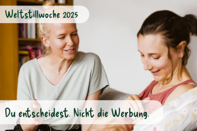 Eine Mutter stillt ihr Kind