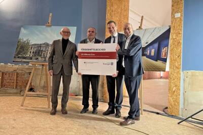 Übergabe des Fördermittelbescheides: Uwe Melzer, Prof. Dr. Steffen Teichert,  Dr. Konrad Schmidt-Werthern und Dr. Roland Krischke (v.l.n.r.)