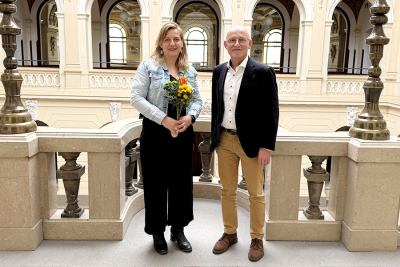 Uwe Melzer übergibt die Leitung der Volkshochschule Altenburger Land an Kristin Treichel