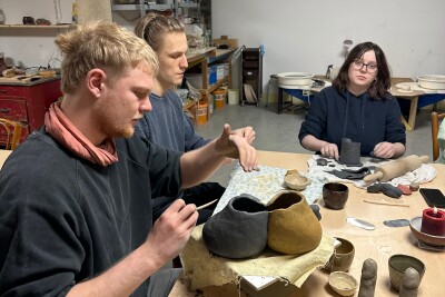 Töpfern im Atelier Blaue Flut