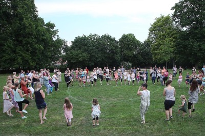 Welttanztag am Teehaus