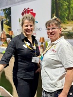 Bärbel Wächtler (links), Triller Hofmanufaktur, und Romy Strobel, Bäckerei Strobel.